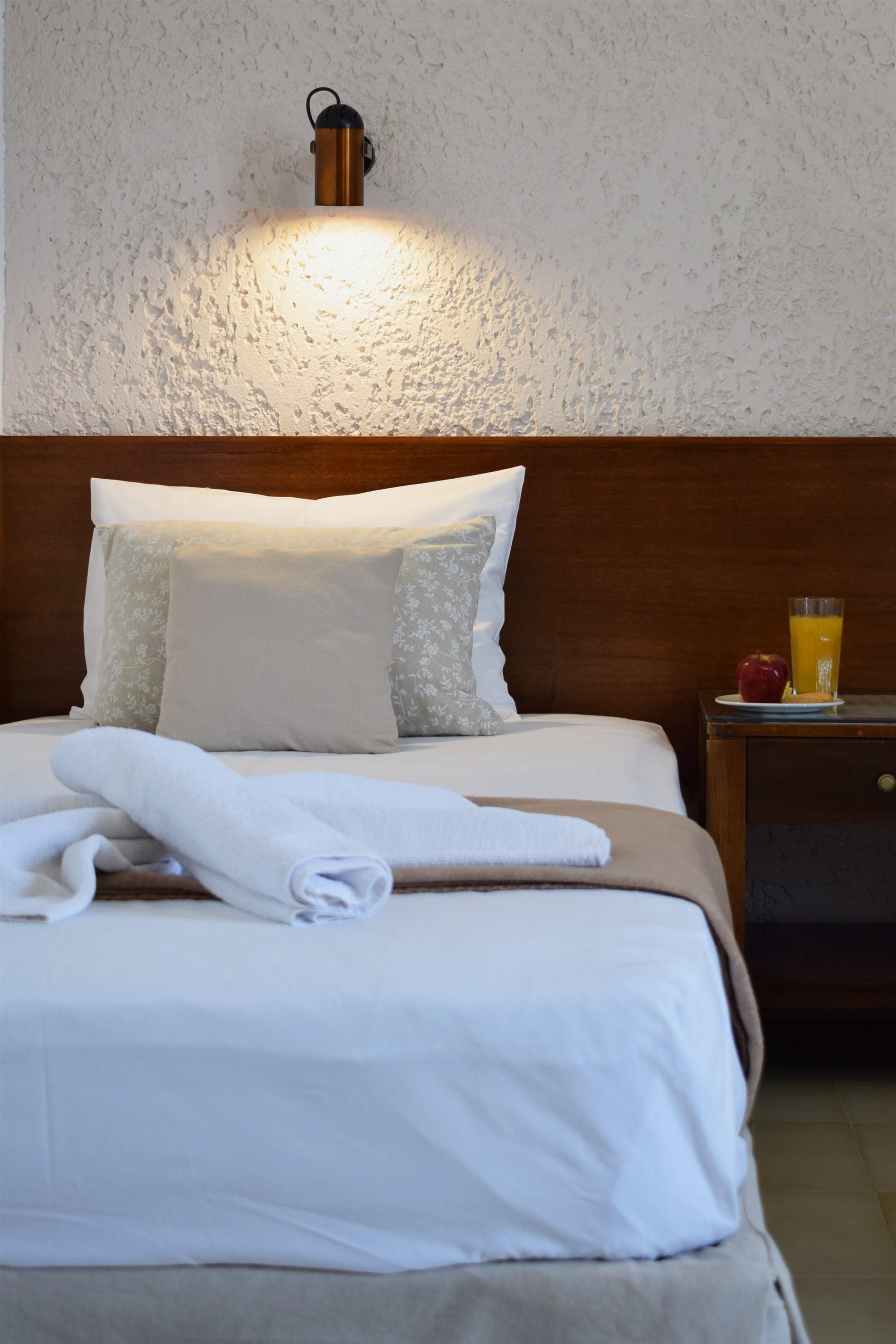 Altis Hotel Малиа Екстериор снимка