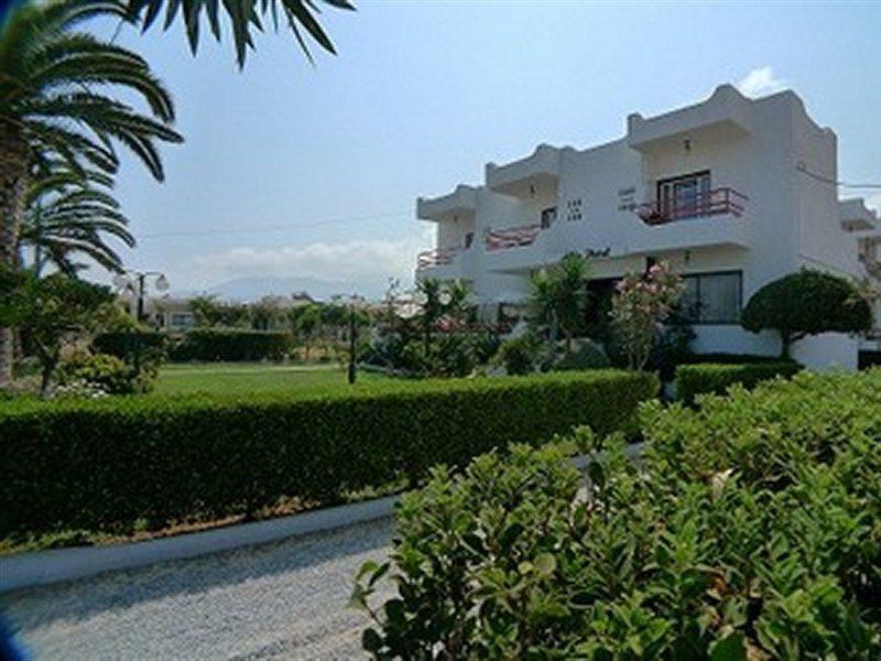 Altis Hotel Малиа Екстериор снимка